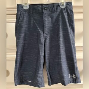 Boys Size 12 Under Armour Golf Shortd